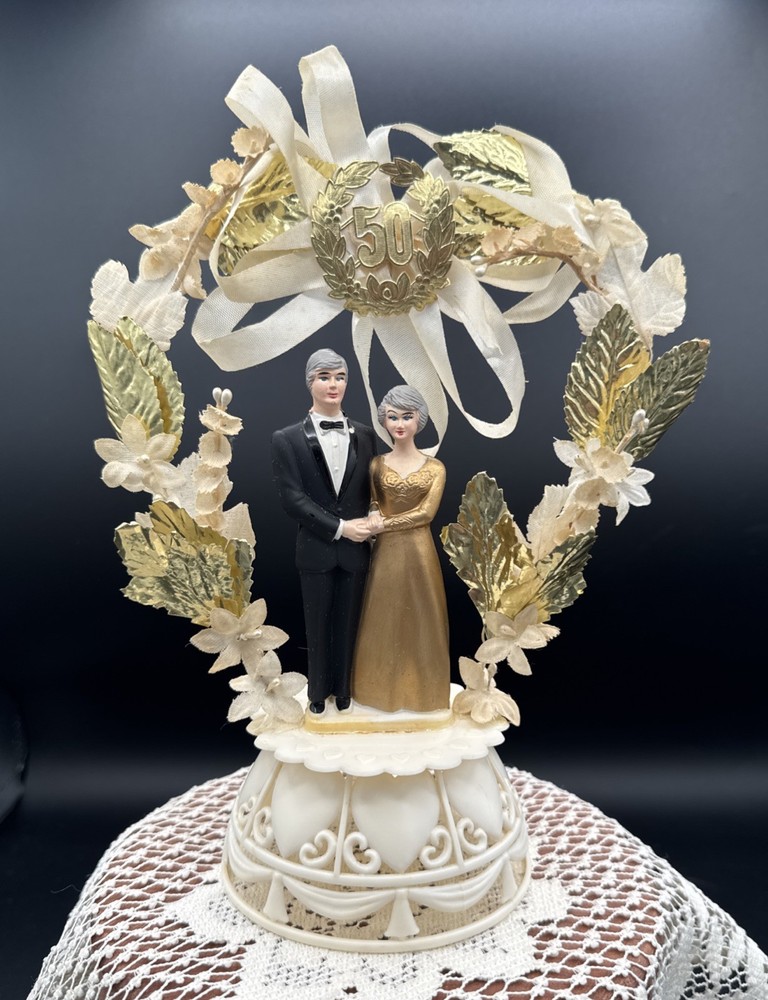9″ Vtg Plastic Coast 1980 Novelty 50th Anniversary Gold Wedding Cake Topper