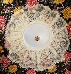 Lot of 6 Vintage Darice Wedding Bridal Flower Bouquet 9-1/2″ Cream Lace Collar