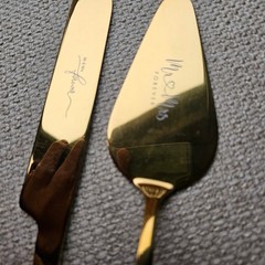 Gold Mr and Mrs Wedding Cake Server Set