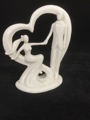«Take My Hand» Romantic Bride & Groom Heart Porcelain Wedding Cake Topper Statue