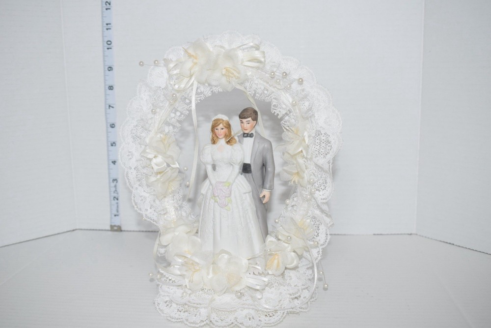 Wilton Designer Series Dreams Come True Grey Tux, Wedding Cake Top # 118-400 VTG
