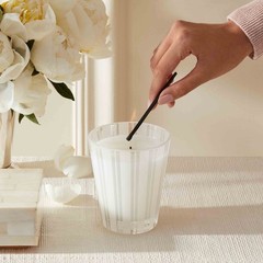 Nest Fragrances Linen Scented Classic Candle 8 Ounce