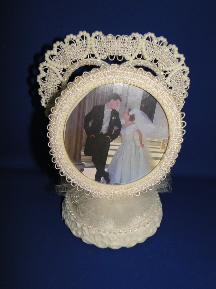 New Elegant Wedding ivory Picture Frame Caketop with decored heart Backing #138