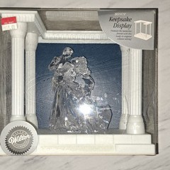 Wilton Bride & Groom Wedding Cake Topper Figurine Keepsake Display Clear 202-424