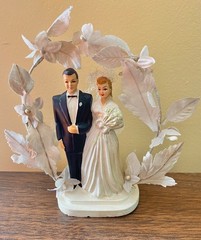 VTG 1950’s Chalkware Wedding Handpainted Cake Topper Arch Veil Red Hair Bride