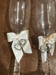 Wilton Toasting Glasses Silver Tone Hearts Flute Style 6 Ounces Set Of 2