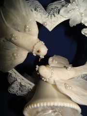 New Wilton Designer Series Crowning Glory Wedding Cake Top # 103-405