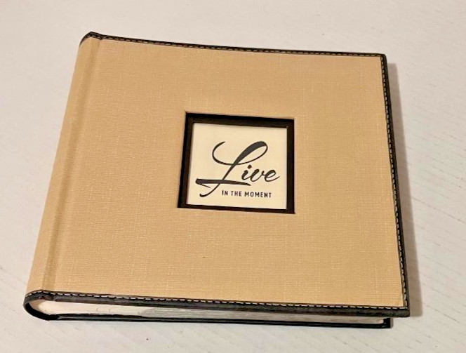 Hallmark LIVE In the moment Book Photo Album