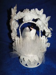 New Vintage Wilton «Enchantment» Wedding Cake Top, White Coat # 114-9023