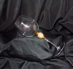Set of 4 Wine glasses , Gold Crystal diamond Ball on The stem & Clear Trim.
