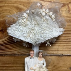10” Vintage 1959 Plastic Bride & Groom Novelty Wedding Cake Topper Bells *READ*