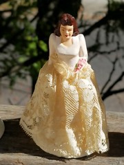 2 PAIRS VINTAGE 1947 WEDDING CAKE TOPPERS BRIDE / GROOM COAST NOVELTY CHALKWARE