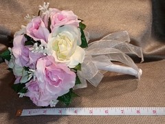NEW Artificial Pink/Off White Roses Bride/Wedding Round Clutch Bouquet