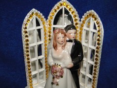 New Chapel Church Mirrored Windows Cake topper with Bride & Groom & Golden Decor
