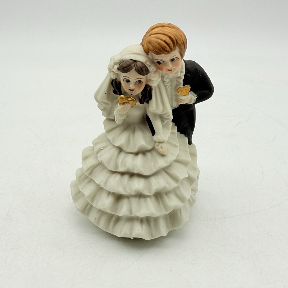 Lefton Porcelain Bride and Groom Wedding Cake Topper Figurine Romantic