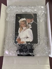 Mikasa Floral bouquet Crystal 5×7 Photo Frame For Weddings