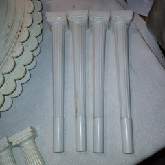 Wilton Circles of Strength Cake Separator Plates Scalloped 9” – 18” and Pillars