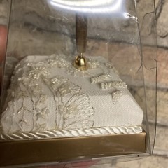 BEVERLY CLARK COLLECTION BOW PEN HOLDER WITH PEN Wedding Bridal Gold And White