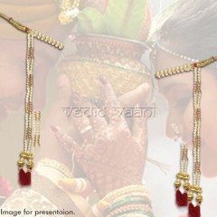 Traditional Maharashtrian Mundavalya With Basing Combo for Bride & Groom