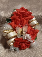 NEW 4.5″ Artificial Red Rose Wrist Corsage Pearls, Butterfly Gold Bow Red Bout