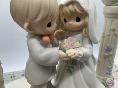 Precious Moments porcelain Bride & Groom arch wedding figurine music box 876143