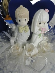 New Precious Moments Bride and Groom Wedding Cake Top / open Heart Mirror #367