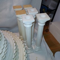 Wilton Circles of Strength Cake Separator Plates Scalloped 9” – 18” and Pillars