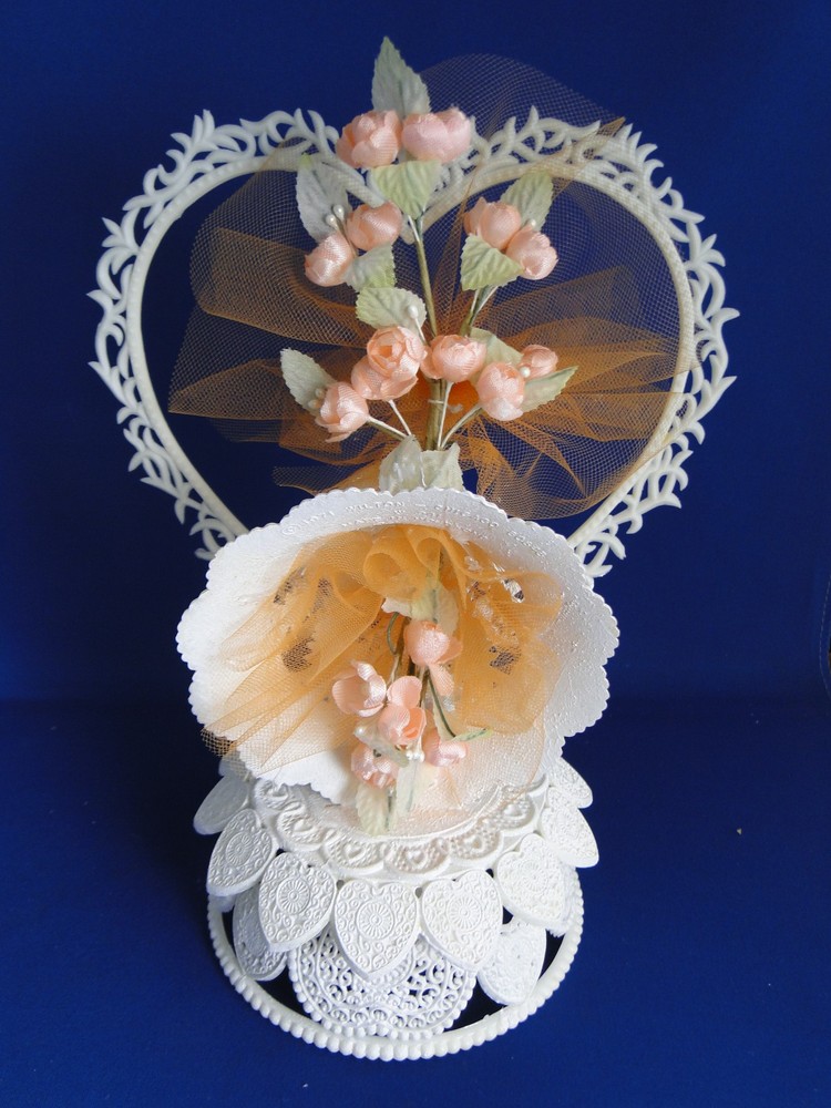 New Vintage Wilton «Flowering Bell» wedding Cake Top with Peach , 103-2158, 1983