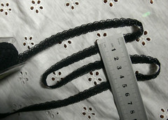 Polyester Scalloped Sides Lace BLACK 10mm Wide 5 Metres AR5