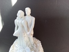 WEDDING TOPPER VTG COUPLE PORCELAIN WHITE FIGURES 8″ TALL SATIN & LACE RUFFLE