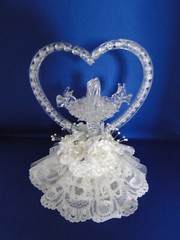 New Elegant Wedding Blown Glass with Heart, birdbath and birds Caketop #46