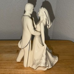 New Lenox Wedding Promises First Dance 8 1/2″ Cake Topper