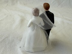 Vintage Wilton Chicago Wedding Cake Topper Bridal Couple Netting Bisque Matte