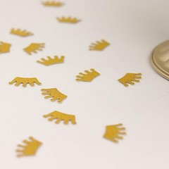 Balsa Circle 300 Gold Crown Glittered Paper Confetti Party Table 1″,