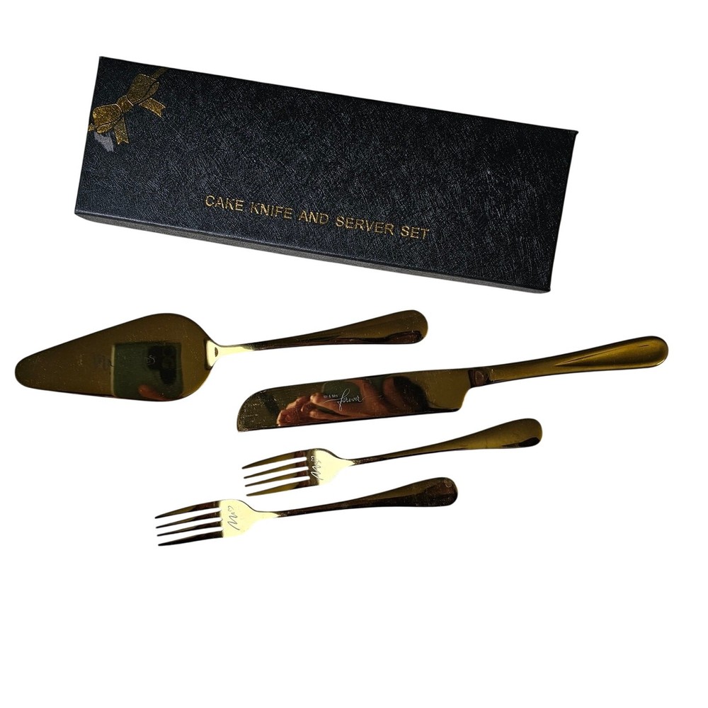 Gold Mr and Mrs Wedding Cake Server Set