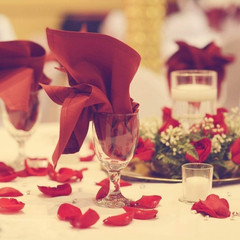2000PCS Red Silk Rose Petals for Wedding Proposal Anniversary Party