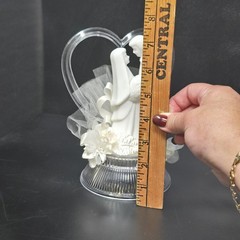 Wilton 1983 Porcelain Wedding Cake Topper 201-1473 White Groom Bride Heart Tule