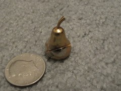 2 Gold Tone And Silver Tone Pear & Apple Place Card Holders