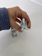 Vtg Blue White Porcelain Elephant Salt Pepper Shakers 2″ x 1.5″