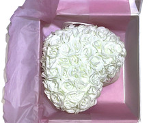 Mary Kay Limited Edition Fragrance Heart Shaped White Flowers Brand New
