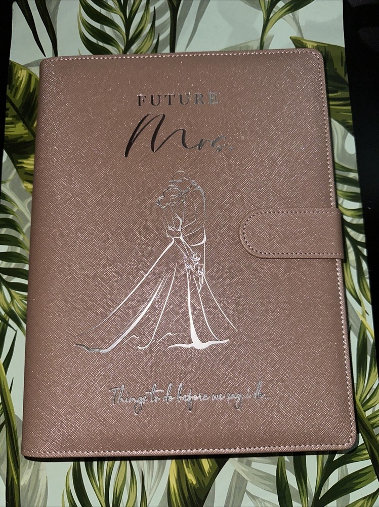 AW BRIDAL Perfect Wedding Planning Book & Organizer With Pen&Gift Box, 140 Pages