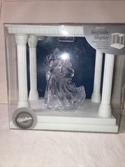 Wilton Wedding Cake Topper, Crystal Clear Couple’s First Dance – 202-424