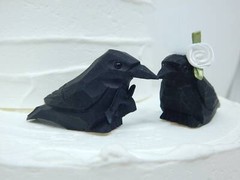 Raven Crow Cake Top Bride Groom Love Bird Dark Wedding Engage Carve Wood Statue