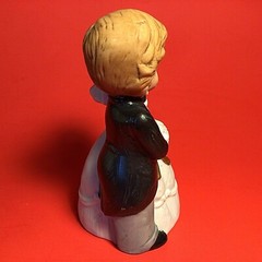 BRIDE & GROOM PORCELAIN BELL BISQUE JEFFREY SNYDER NEW YORK 4″ HAND DECORATED