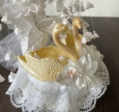 Wilton Vintage Swan Wedding Cake Topper – Double Swans 50th Anniversary