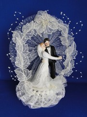 New Elegant & Absolutely Stunning Porcelain Bridal Couple Wedding CakeTop # 254