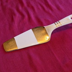 Wedding Cake Server VTG Gold Gilded Filigree Porcelain Dessert Pie Shabby Chic