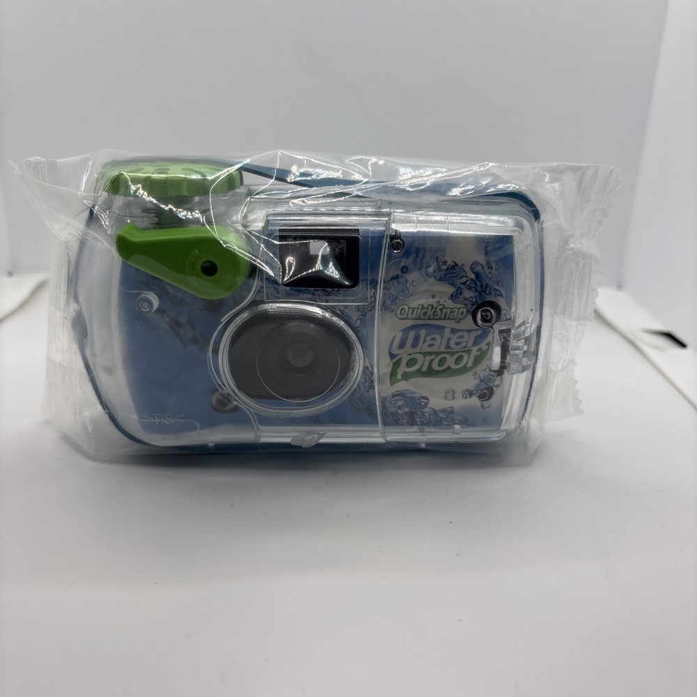 Fujifilm QuickSnap Waterproof 800 35mm 27 Exp Disposable Camera Date: March 2009