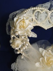 New Elegant Hortense B Hewitt, Co. Ivory Lacy Heart / Roses Wedding Caketop #411