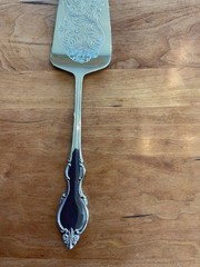 Leonard Silver Stainless Steel Floral Engraved Cake Server